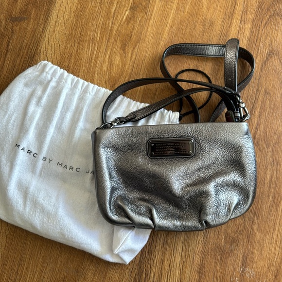 Marc by Marc Jacobs purse - Picture 1 of 5